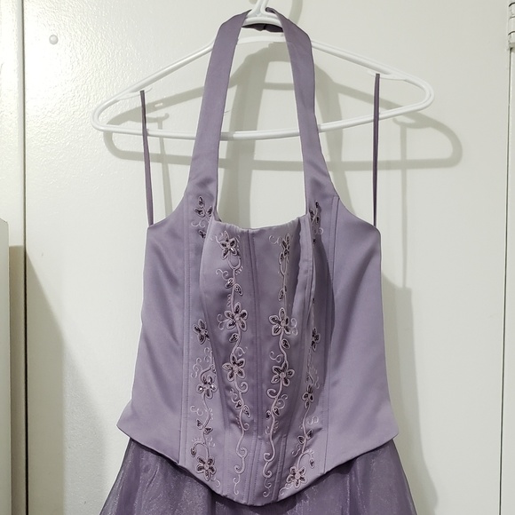 Dress - Picture 6 of 7